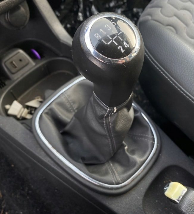 РУЧКА ПЕРЕКЛЮЧЕНИЯ ПЕРЕДАЧ ЧЕХОЛ OPEL CORSA D 06-14, фото 1