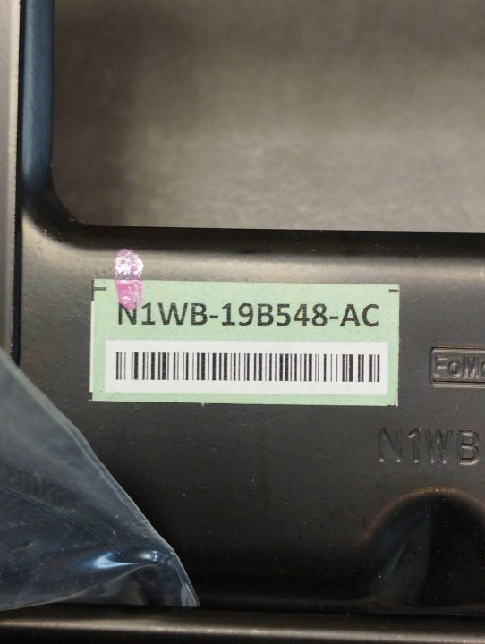 Volkswagen Amarok II 2023 кронштейн огнетушителя N1WB19B548AC, фото 2