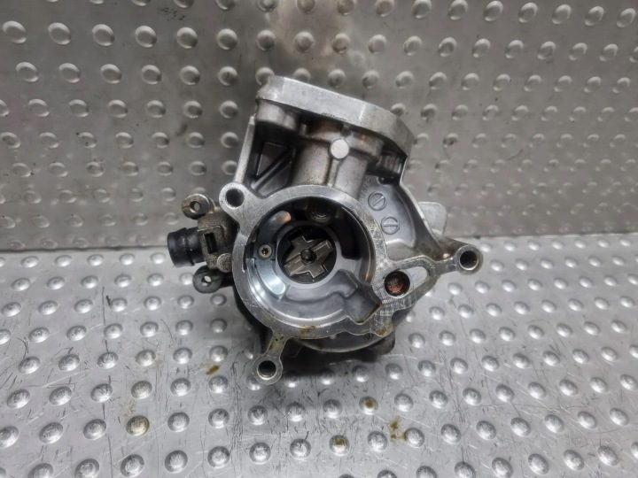 Audi OE 06K145100B насос вакуумный, фото 2