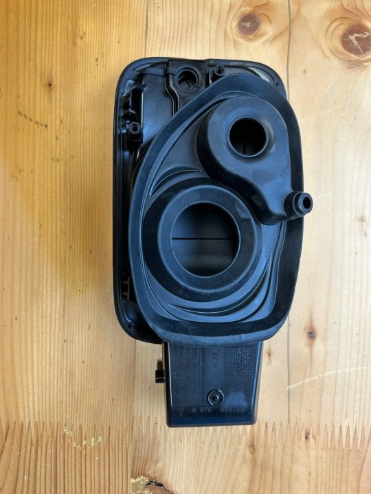 Audi A4 B9 лючок горловины бензобака 8W0809906, фото 3