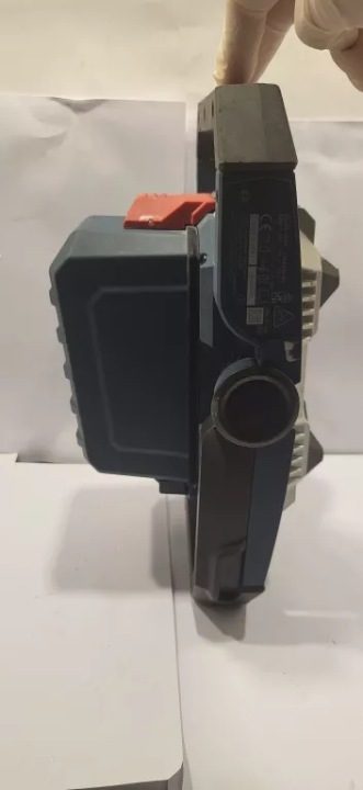 Фара аккумуляторная budowlany LED Bosch GLI 18V-2200 C корпус, фото 2