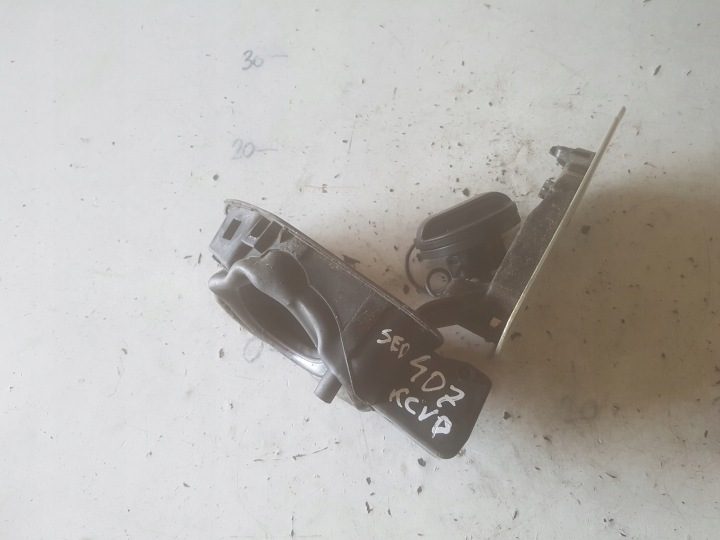 Peugeot 407 04 г.- седан лючок горловины бензобака Kcvd, фото 2