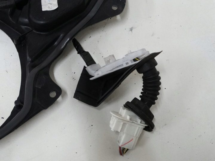Стеклоподъемник двери Mazda OE BP4K7297X, фото 8