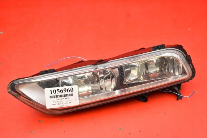 ПРОТИВОТУМАННАЯ ФАРА ЛЕВАЯ ПЕРЕДНЯЯ 176.623 VW PASSAT B7 10-15, фото 1