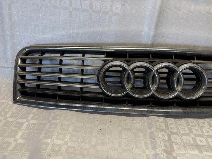 Решетка радиатора Audi A4 B6, фото 2