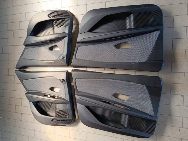 Комплект обшивок наружная панель двери Renault 4 e-TECH, фото 2