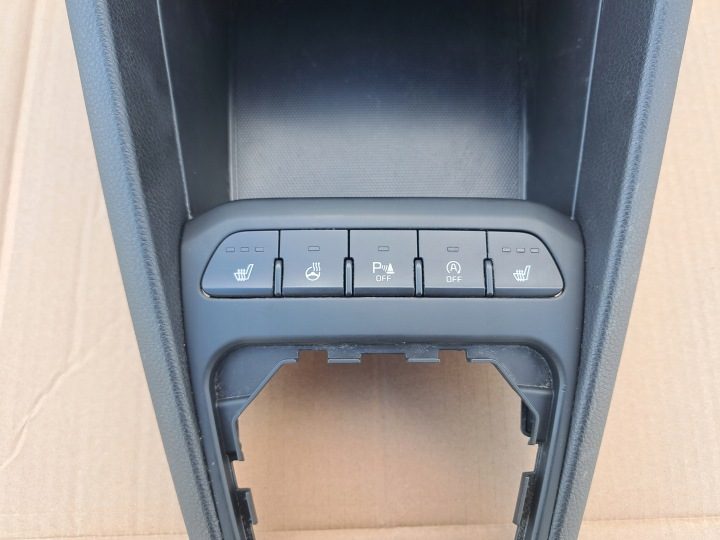 Центральный тоннель Кнопки Прикуриватель KIA STONIC 20- Рестайлинг 84635-H8000, фото 2