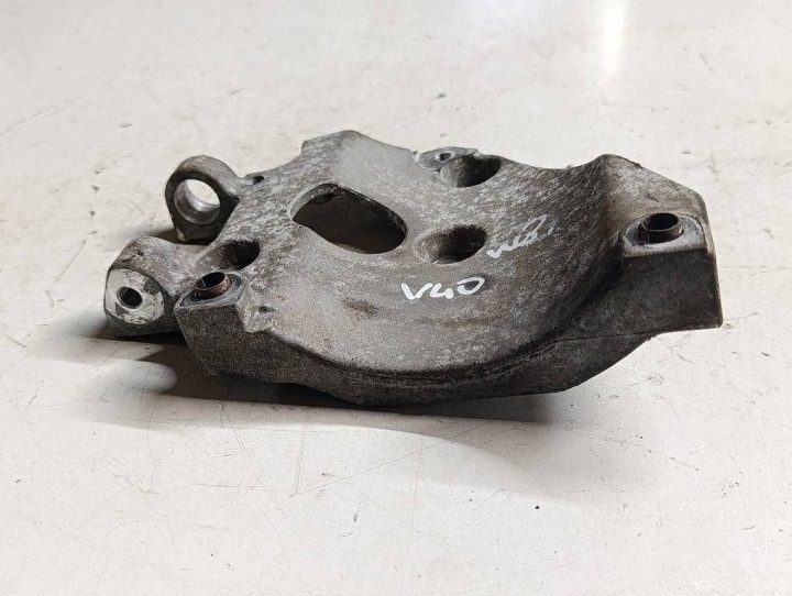 Volvo V40 II 12-19 1.6 D2 Кронштейн компрессора AV6Q-10K360-AA, фото 2