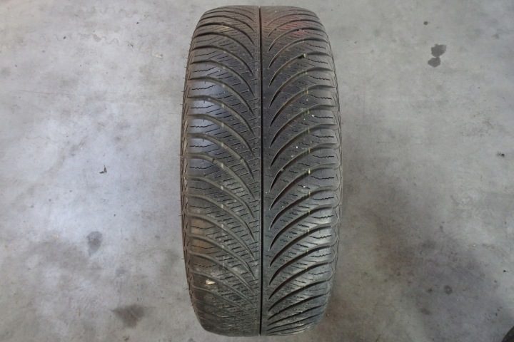 Шина всесезонная Goodyear Vector 4Seasons Gen-2 215/55R17 94 В сцепление на снегу (3PMSF) V0 - Volkswagen, фото 1