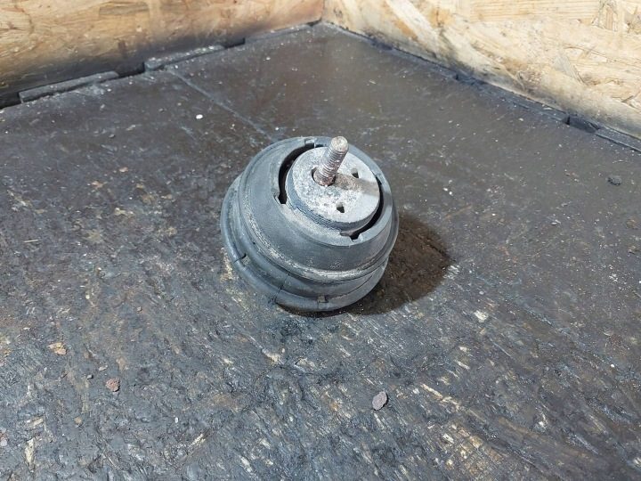 Подушка двигателя BMW 5 E39 523i M52B25 256S3 1095517 22111095517, фото 1