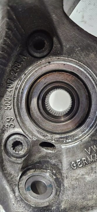 Поворотный кулак со ступицей правый передний VW T-ROC 17- 2.0 TDI, фото 3