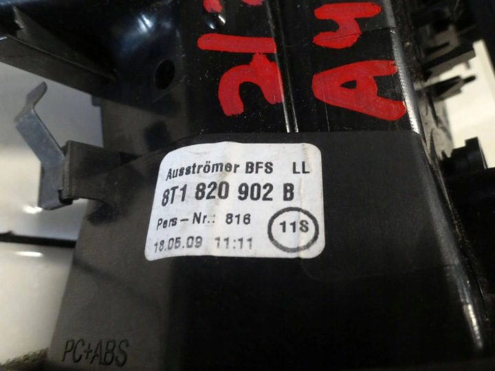 AUDI A4 B8 2009 РЕШЕТКИ ОБДУВА ПАНЕЛИ КОНСОЛИ 8T1820902B 8T1820951B, фото 6