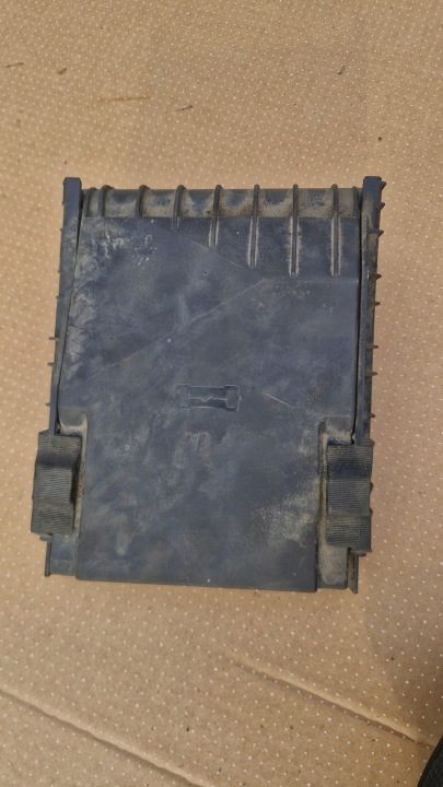 КРЫШКА ЗАЩИТА ПРЕДОХРАНИТЕЛЕЙ 1K0937132F VW AUDI SEAT SKODA, фото 1
