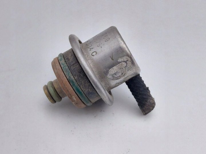 РЕГУЛЯТОР ДАВЛЕНИЯ ТОПЛИВА VW PASSAT B5 1.6 078133534C / 0280160575, фото 1