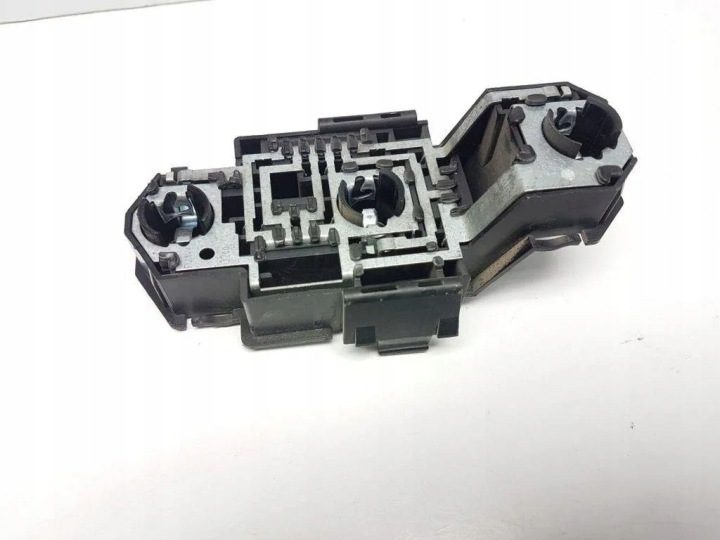 Контакты заднего фонаря VW PASSAT B3/B4 (3A2, 35I) 3A9945257 1.9L дизель 55 кВт, фото 1