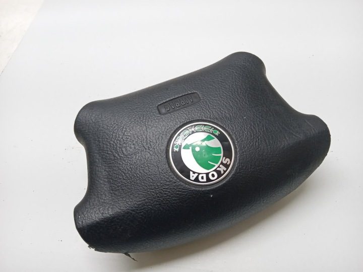 Airbag водителя SKODA OCTAVIA I (1U2) 1U0880201A 1.9L дизель 81 кВт 2000, фото 1