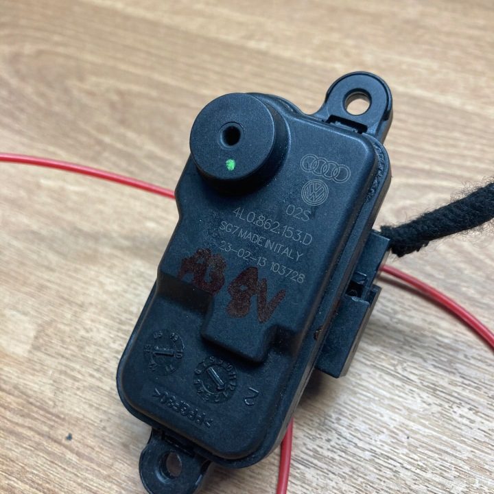 AUDI A3 8V ПРИВОД ЛЮЧКА ГОРЛОВИНЫ БЕНЗОБАКА 4L0862153D, фото 2