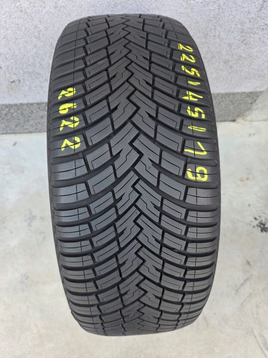 Шина всесезонная Pirelli Cinturato All Season SF2 225/45R19 96 Вт VOL - Volvo, фото 1
