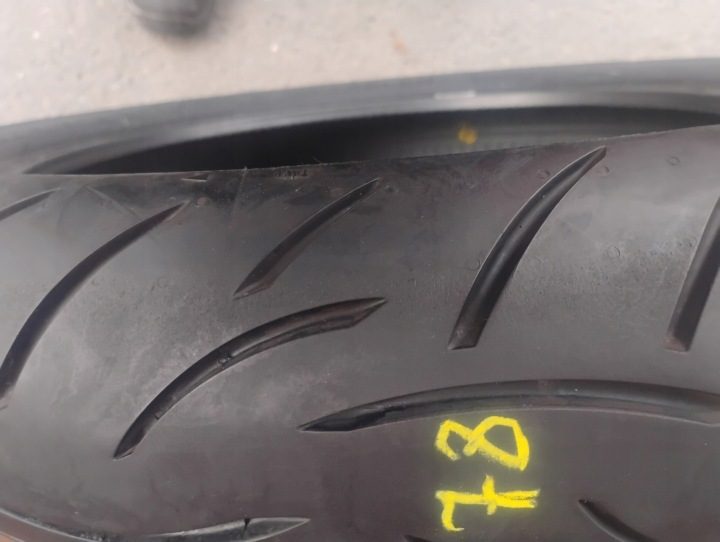 Metzeler ROADTEC Z8 INTERACT 140/70ZR18 67 Вт, фото 4