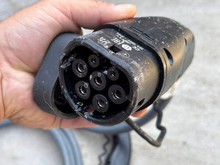 Гнездо кабель зарядки зарядное устройство 8490580 8490580-04 BMW IX3 G08 G01 25 г., фото 4