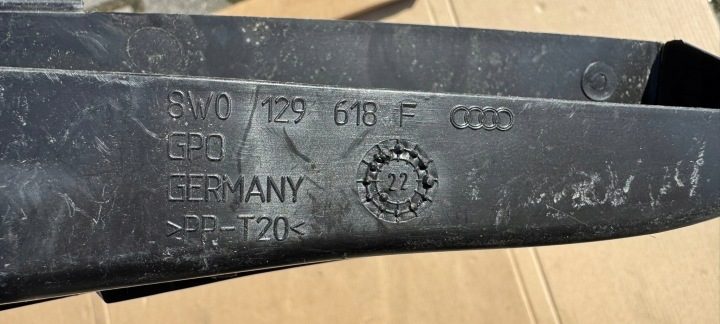 8W0129618F ВОЗДУХОВОД VOLKSWAGEN_GROUP, фото 3