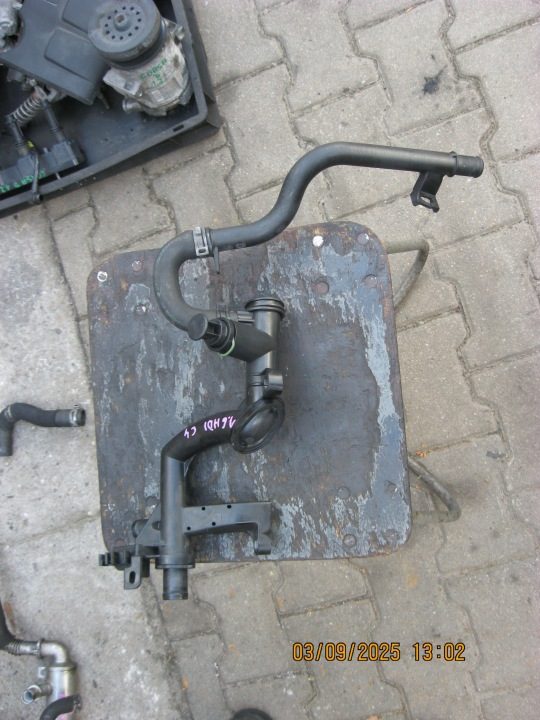 Трубка охлаждающей жидкости 1.6 16V HDI C4 Picasso C3 C5 1007 308 3008 5008 Partner, фото 1