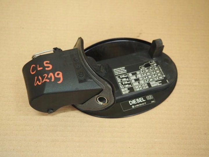 Лючок горловины бензобака Mercedes CLS W219 A2196300082, фото 2