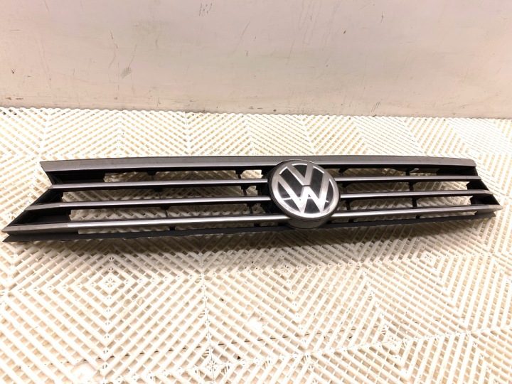 РЕШЕТКА РАДИАТОРА VW PASSAT B8 3G0853653 Универсал, фото 3