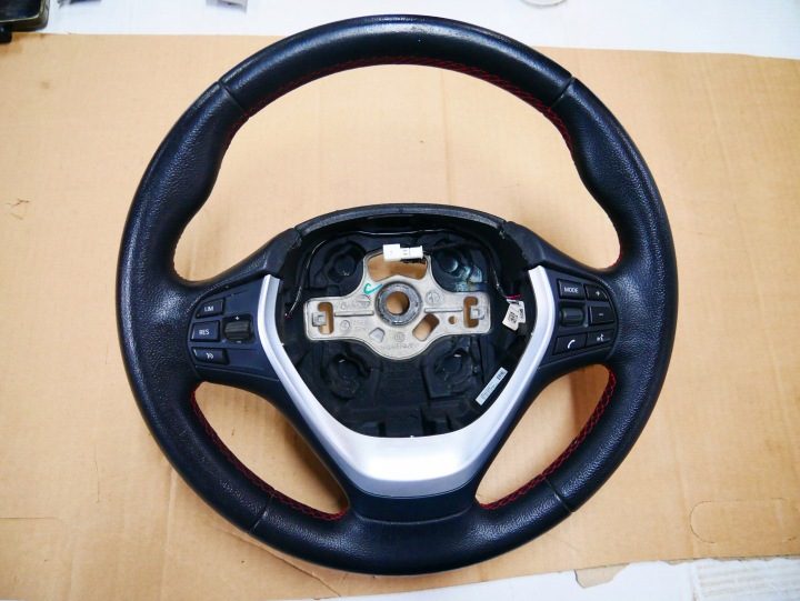 BMW F22 F20 F23 F30 F32 F34 F36 руль кожа мультифункциональная красная строчка, фото 1