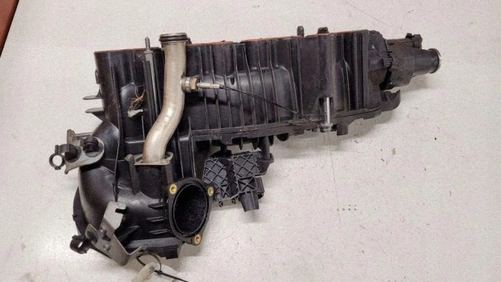 Впускной коллектор BMW 3 (E90) 781017802 28708457 2.0L дизель 2007, фото 2