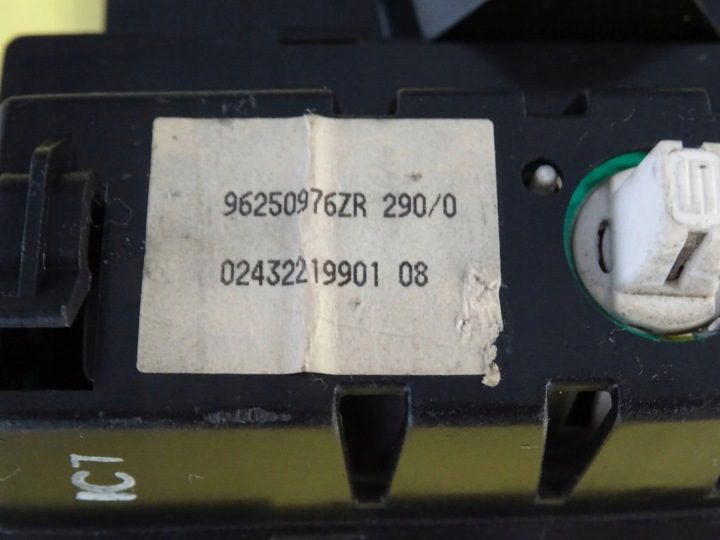 ДИСПЛЕЙ ЧАСЫ PEUGEOT 206 96250976ZR NR139, фото 3