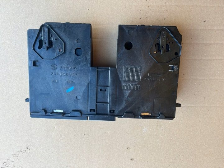 Выдвижной ящик бардачок Volkswagen VW Passat B6 2005-2010 3C0858407, фото 3
