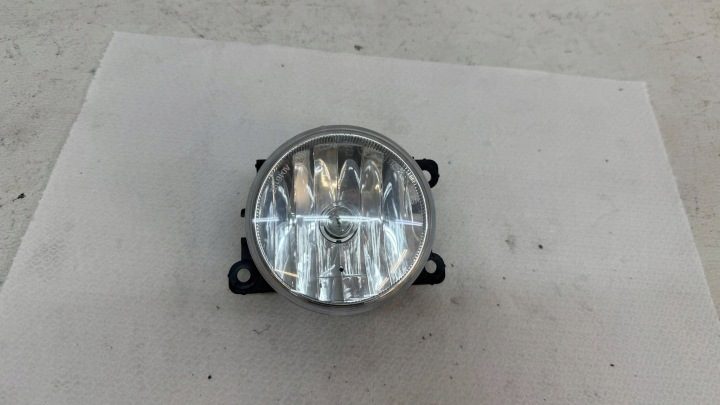 Противотуманная фара правая передняя PEUGEOT 3008 9685425180 1.6L дизель 80 кВт 2010, фото 1