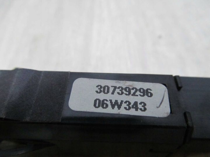 Volvo C30 S40 V50 C70 XC60 06-13 выключатель аварийной сигнализации 30739296, фото 4