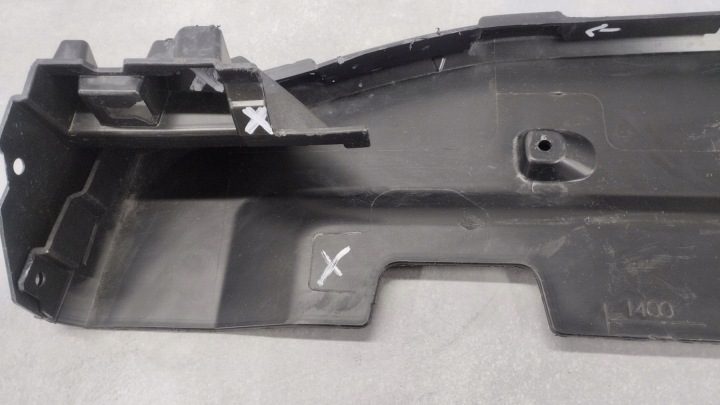 Накладка порога правая Volvo XC40 XC 40 17- подножка низ, фото 9