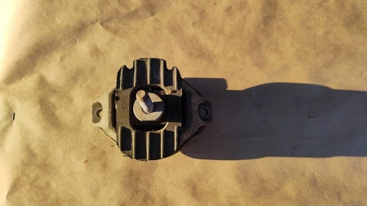 Подушка кронштейн Ocowanie двигателя 676987401 15934612 BMW 5 E60 E61, фото 3
