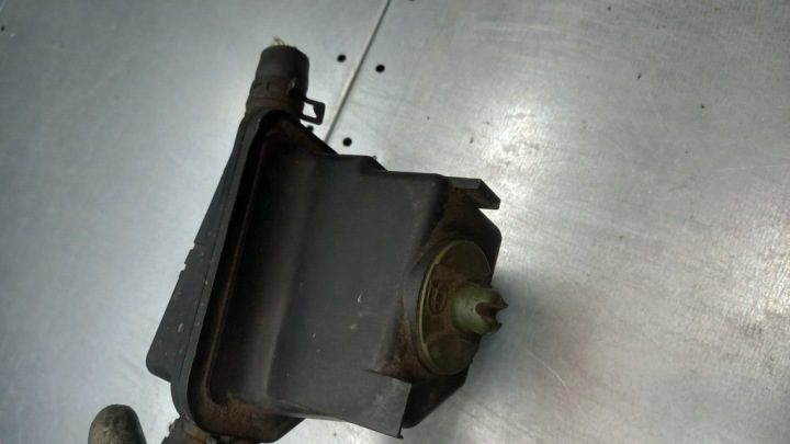 БАЧОК СИСТ. ГИДРОУСИЛИТЕЛЯ VW GOLF IV 1.4B 97-06R 1J0422371C, фото 4