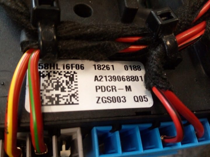Блок предохранителей Mercedes E-класс W213 2139068801 ориг.*, фото 4