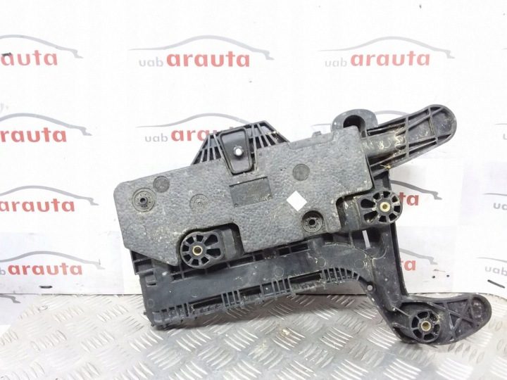 2012 Audi Q3 8U Площадка аккумулятора 1K091533H, фото 3