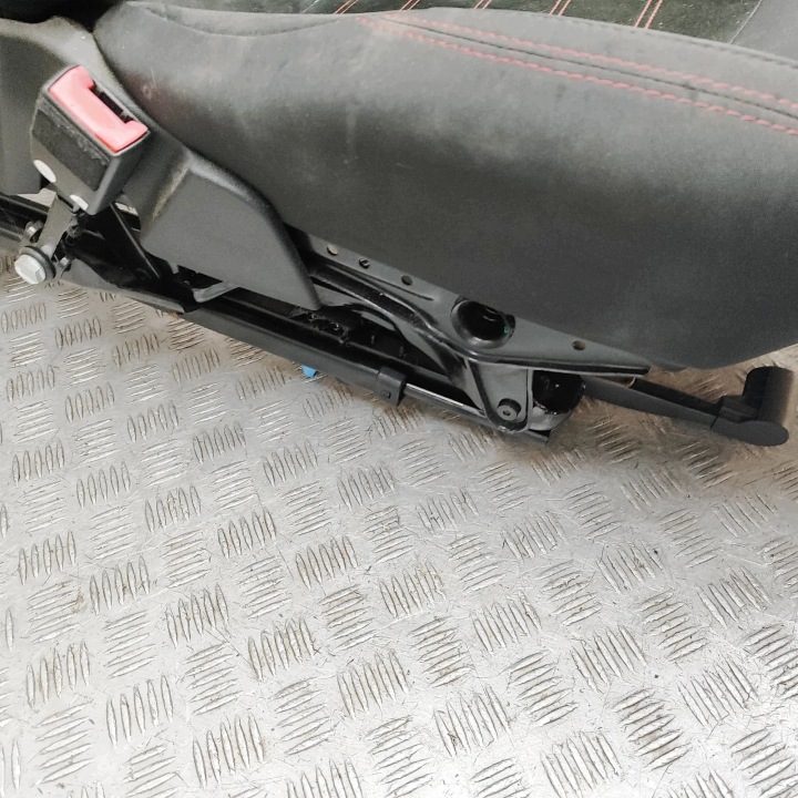 Сиденье переднее левое Alfa Romeo Giulietta (940_) 51798676 37674225 2.0L 110 квт, фото 4