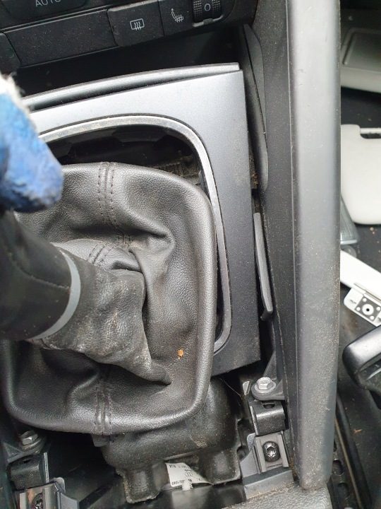 Ручка чехол рычага КПП комплект 8P0864261T рестайлинг Audi A3 8P 12 г., фото 4
