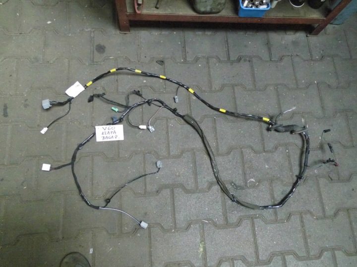 Volvo V60 Проводка крышки багажника, фото 1