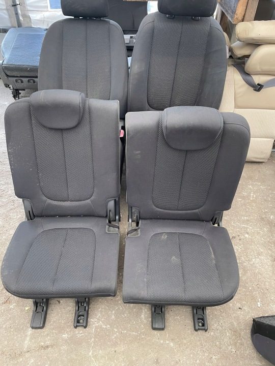 Kia Carens III сиденья, фото 2