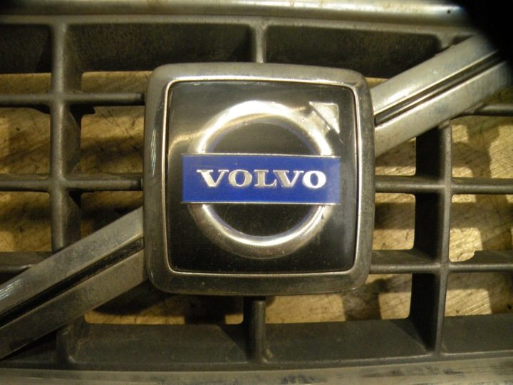 Volvo S40 V40 99-03 Решетка радиатора, фото 2