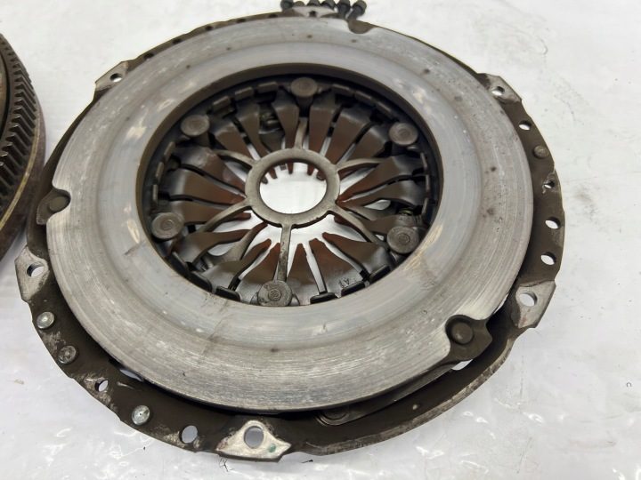 Комплект сцепления ДВУХМАССОВЫЙ МАХОВИК VW PASSAT B7 2.0L дизель 103 кВт CFF CFFB, фото 8