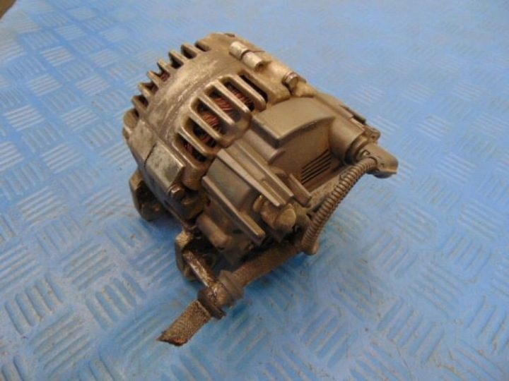 Volkswagen Golf V 1.6FSI хэтчбек генератор 03C903023B, фото 2