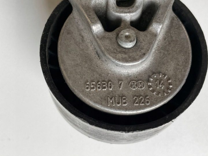 Натяжитель приводного ремня Nissan Juke Qashqai 117501113R, фото 2