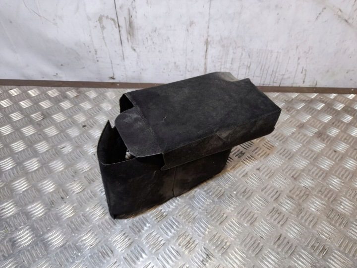 Audi A3 S3 8V 5N0915411D Основание / Кожух аккумулятора, фото 2