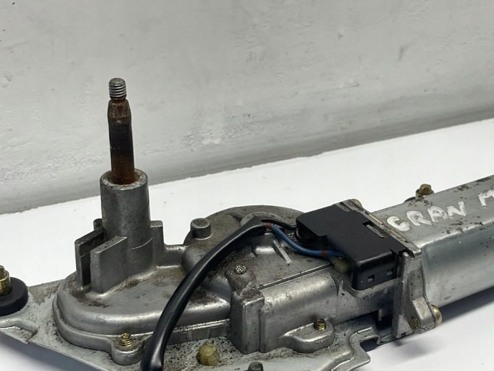 Моторчик дворников лобового стекла задний 85130-87703 для Daihatsu G DE10, фото 8