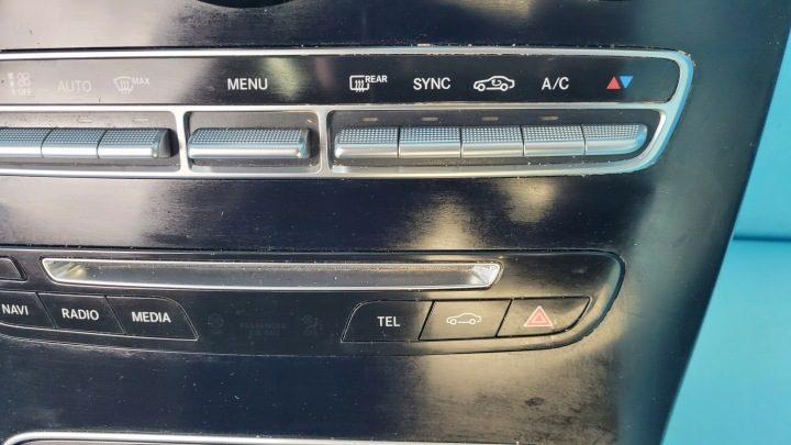 MERCEDES W205 C250 15 г. ТОННЕЛЬ КОНСОЛЬ ПАНЕЛЬ СРЕДНЯЯ A2056803208, фото 4